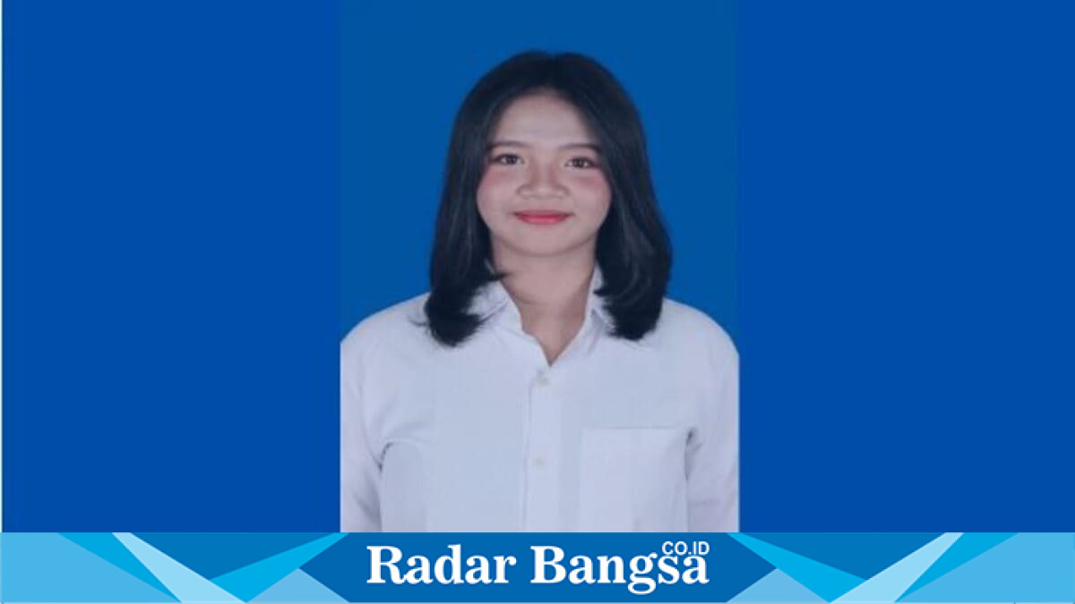 Jastisya Vally Ayu Siffa Putri Alfath diterima sebagai mahasiswa baru Program Studi Administrasi Publik S1 Universitas Airlangga. (Foto Dok Ho/RadarBangsa.co.id)