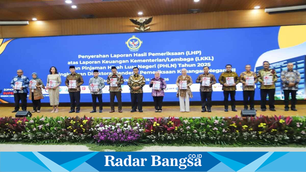 Wakil Menteri Ketenagakerjaan Afriansyah Noor menghadiri penyerahan LHP BPK atas laporan keuangan kementerian dan lembaga di Jakarta, Kamis (16/7/2026). (Foto Dok Ho/RadarBangsa.co.id)
