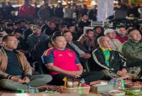 Bupati Pasuruan Rusdi Sutejo menghadiri nobar semifinal Piala Dunia 2026 bersama masyarakat di Pasuruan Creative Center, Bangil, Rabu (15/7/2026). (Foto Dok Ho/RadarBangsa.co.id)