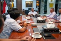 Gubernur NTB Lalu Muhamad Iqbal menerima audiensi SMSI NTB terkait persiapan UKW pada Rabu, 15 Juli 2026. (Foto Dok Ho/RadarBangsa.co.id)