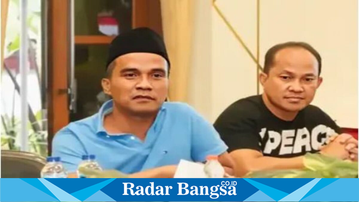 Bupati Bangkalan Lukman Hakim memimpin rapat percepatan pembangunan Sekolah Rakyat yang ditargetkan mulai dibangun tahun ini dan beroperasi pada Tahun Ajaran 2027. (Foto Dok Ho/RadarBangsa.co.id)