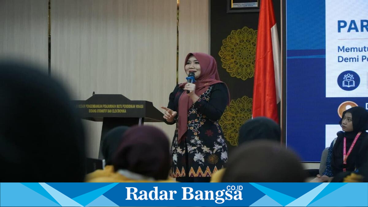 Senator Cantik Anggota DPD RI Jawa Timur Dr, Hj, Lia Istifhama menjadi narasumber Seminar Nasional Musyawarah Wilayah IPM Jawa Timur di BBPPMPV BOE Malang. (Foto Dok Ho/RadarBangsa.co.id)