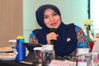 Anggota DPD RI Lia Istifhama menyampaikan keprihatinannya terhadap kasus Nenek Ngatini, lansia asal Jombang yang terjerat tagihan pinjaman hingga Rp70 juta, Senin (6/7/2026). (Foto Dok Ho/RadarBangsa.co.id)