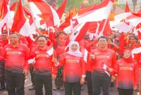 Gubernur Jawa Timur Khofifah Indar Parawansa memberangkatkan Tim Ekspedisi 81 menuju Gunung Arjuno dari Gedung Negara Grahadi, Surabaya, Sabtu (15/8). (Foto Dok Ho/RadarBangsa.co.id)