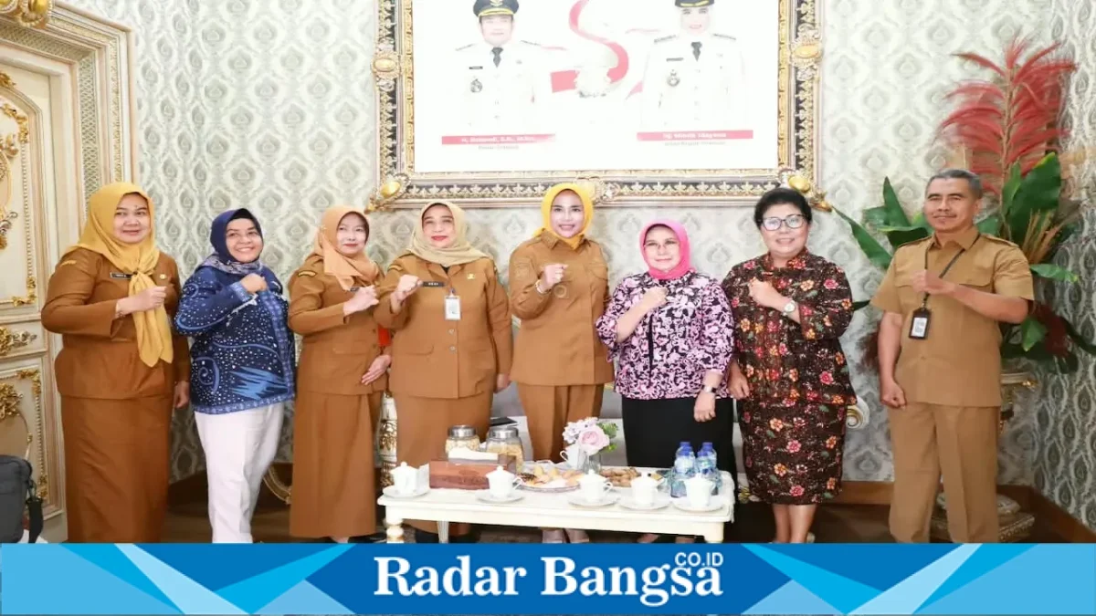 Mimik Idayana saat audiensi bersama Forum PUSPA Gayatri di Sidoarjo, Senin (31/8). (Dok HO/RadarBangsa.co.id)