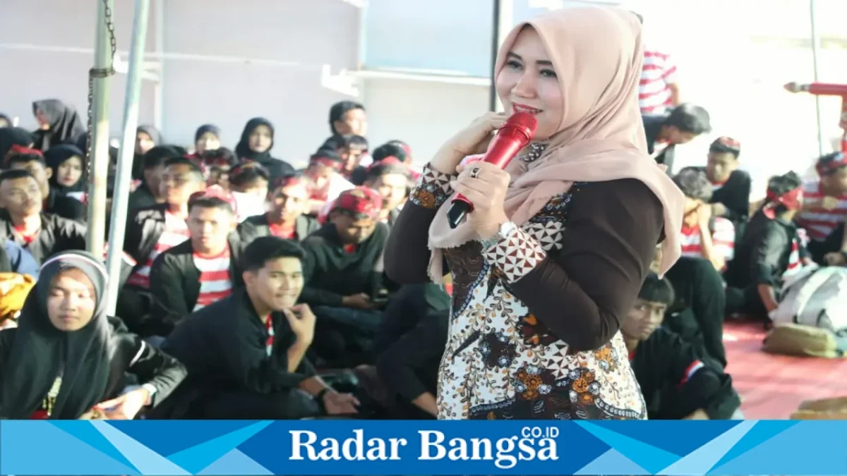 Ning Lia Istifhama saat berdialog dengan civitas akademika dan mahasiswa Universitas Wiraraja Sumenep, Selasa (18/8/2026). (Foto Dok Ho/RadarBangsa.co.id)