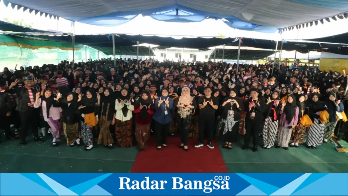 Ning Lia Istifhama saat berdialog dengan civitas akademika Universitas Wiraraja Sumenep, Selasa (18/8/2026). (Foto Dok Ho/RadarBangsa.co.id)
