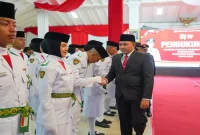 Pengukuhan 77 anggota Paskibraka Kabupaten Pasuruan 2026 di Pendopo Nyawiji Ngesti Wenganing Gusti, Sabtu (15/8/2026). (Foto Dok Ho/RadarBangsa.co.id)