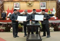 Rapat paripurna DPRD Sidoarjo membahas dan menyepakati Rancangan Perubahan KUA-PPAS Tahun Anggaran 2026 di Sidoarjo, Sabtu (15/8/2026). (Foto Dok Ho/RadarBangsa.co.id)