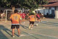 Warga binaan mengikuti final futsal dan bulutangkis dalam rangka HUT ke-81 RI di Lapas Kelas I Semarang, Selasa (11/8). (Foto Dok Ho/RadarBangsa.co.id)