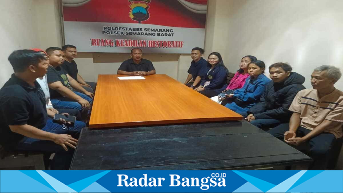 Proses penyelesaian perkara dugaan penganiayaan melalui mekanisme Restorative Justice di Polsek Semarang Barat, Semarang, Kamis, 6 Agustus 2026. (Foto Dok Ho/RadarBangsa.co.id)