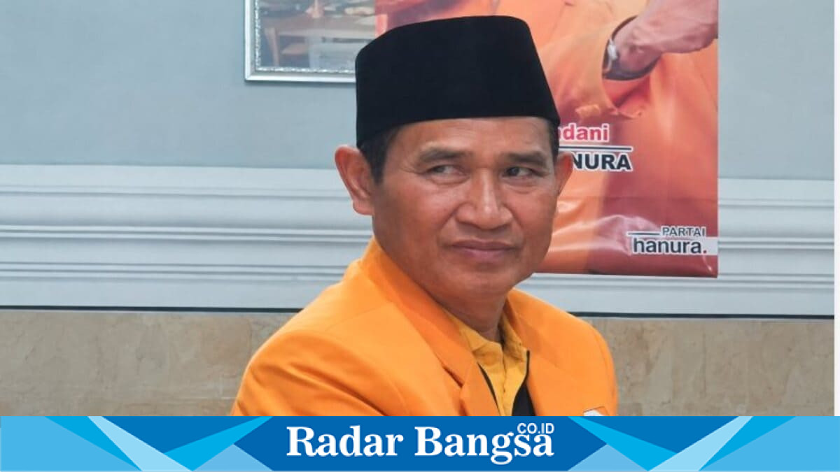 Ketua DPC Partai Hanura Kabupaten Jember Muhamad Zainal Laili saat menyampaikan dukungan terhadap program Home Care di Jember. (Foto Dok Ho/RadarBangsa.co.id)