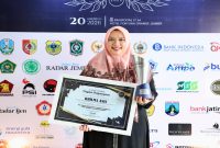 Khilma Anis, alumni Pondok Pesantren Bahrul ‘Ulum Tambakberas Jombang dan penerima Radar Jember Awards 2026. (Foto Dok Ho/RadarBangsa.co.id)