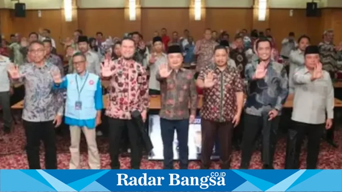 Wakil Bupati Bangkalan Moch. Fauzan Ja’far saat membuka kegiatan edukasi dan sosialisasi pencegahan korupsi bagi ASN di Aula Diponegoro, Pemkab Bangkalan, Kamis (20/8/2026). (Foto Dok Ho/RadarBangsa.co.id)