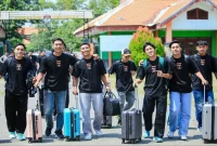Skuad Persekabpas berangkat menuju Jogjakarta untuk menjalani training camp di Pasuruan, Minggu (16/8/2026). (Foto Dok Ho/RadarBangsa.co.id)