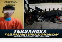 Tersangka kasus curanmor beserta barang bukti sepeda motor Yamaha Vega ZR diamankan di Polsek Bunut, Pelalawan. (Foto Dok Ho/RadarBangsa.co.id).