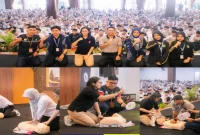 Tim PSC 119 MEMS RSUD H. Moh. Ruslan memberikan edukasi dan simulasi Bantuan Hidup Dasar kepada mahasiswa Inkes Yarsi Mataram di Aula Ibnu Sina Inkes Yarsi Mataram, Sabtu (15/8/2026). (Foto Dok Ho/RadarBangsa.co.id)