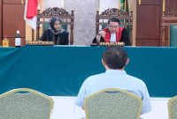Sidang Tipiring terhadap tiga penjual minuman beralkohol ilegal digelar di Kantor Satpol PP Kabupaten Sidoarjo, Rabu (5/8/2026). (Foto Dok Ho/RadarBangsa.co.id).