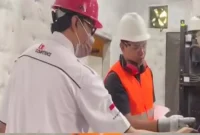 Tenaga teknis mengikuti praktik Uji Kompetensi Ketenagalistrikan Bidang Pembangkit PERSI NTB 2026 di area genset RSUD H. Moh. Ruslan Kota Mataram, 13 Agustus 2026. (Foto Dok Ho/RadarBangsa.co.id)