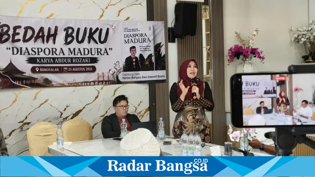 Ning Lia saat bedah buku Diaspora Madura di Bangkalan, 23/8/2026. (Foto Dok Ho/RadarBangsa.co.id)