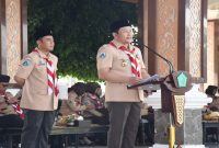 Bupati Subandi memimpin Apel Besar peringatan Hari Pramuka ke-65 di Alun-Alun Sidoarjo, Jumat (14/8/2026). (Foto Dok Ho/RadarBangsa.co.id)