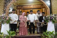 Bupati Sidoarjo Subandi saat meresmikan Masjid dan TPQ Al-Hibah di Desa Sedatigede, Senin (17/8/2026). (Foto Dok Ho/RadarBangsa.co.id)