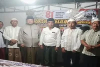 Warga Kelurahan Pengeranan RT 05/RW 09 menggelar pembacaan Burdah keliling dalam rangka HUT ke-81 Kemerdekaan RI di Kecamatan Bangkalan, Sabtu (15/8/2026). (Foto Dok Ho/RadarBangsa.co.id)