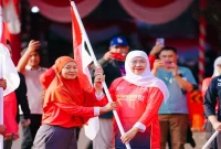 Gubernur Jawa Timur Khofifah Indar Parawansa memberangkatkan Ekspedisi 81 di Gedung Negara Grahadi, Surabaya, Sabtu (15/8). (Foto Dok Ho/RadarBangsa.co.id)