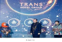 Gubernur Jawa Timur Khofifah Indar Parawansa bersama Wakil Gubernur Emil Elestianto Dardak dan Founder & Chairman CT Corp Chairul Tanjung saat peresmian The Trans Luxury Hotel Surabaya, Jumat (14/8/2026). (Foto Dok Ho/RadarBangsa.co.id)