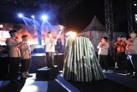 Gubernur Jawa Timur Khofifah Indar Parawansa dalam momentum peringatan Hari Pramuka ke-65 di Jawa Timur, Jumat (14/8/2026). (Foto Dok Ho/RadarBangsa.co.id)