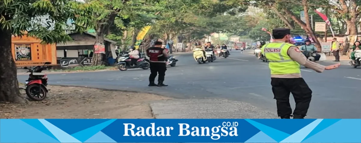 Anggota Polsek Tikung saat melaksanakan Commanderwish Pagi di wilayah Tikung, Kamis (20/8/2026). (Foto Dok Ho/RadarBangsa.co.id)