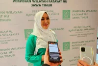 Dr. Lia Istifhama, Wakil Ketua PW Fatayat NU Jawa Timur, membahas peran perempuan dan arah masa depan NU. (Foto Dok Ho/RadarBangsa.co.id)