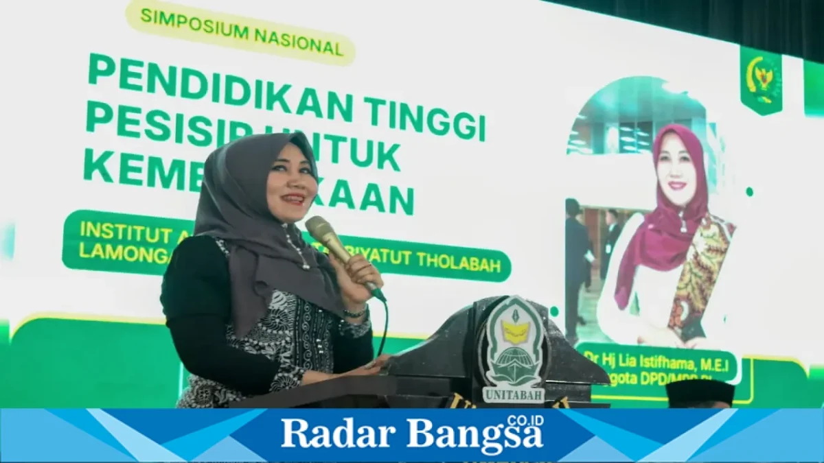 Ning Lia saat menyampaikan pesan tentang pentingnya generasi muda menjaga demokrasi di Sumenep. (Foto Dok Ho/RadarBangsa.co.id)