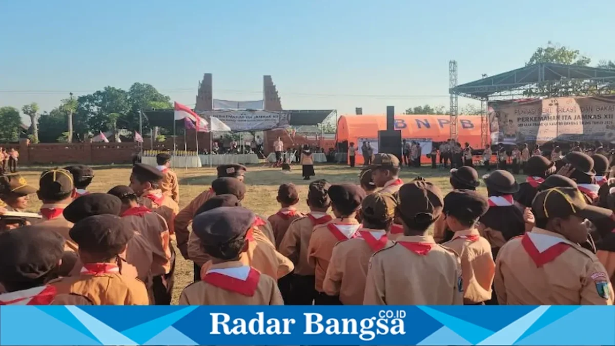 Upacara pembukaan Perkemahan ITA JAMNAS 2026 di Lapangan Singoludro Desa Bakalanpule, Senin (24/8/2026). (Foto Dok Ho/RadarBangsa.co.id)