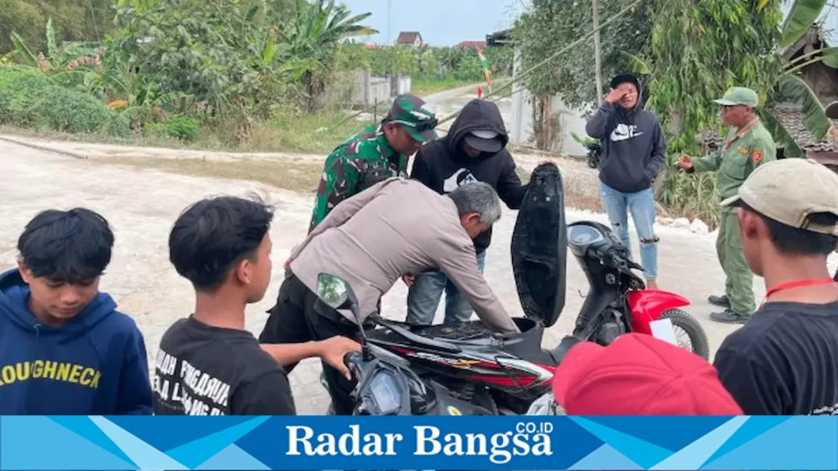 Polsek Laren bersama tiga pilar melaksanakan KRYD, Minggu (30/8). (Dok Ho/RadarBangsa.co.id)