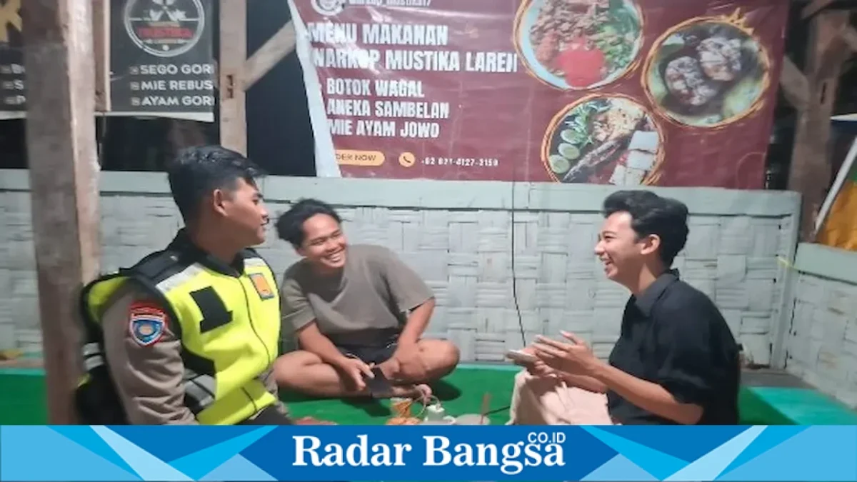 BRIPDA Ilham saat melaksanakan patroli objek vital di wilayah hukum Polsek Laren, Kamis (27/8/2026). (Foto Dok Ho/RadarBangsa.co.id)