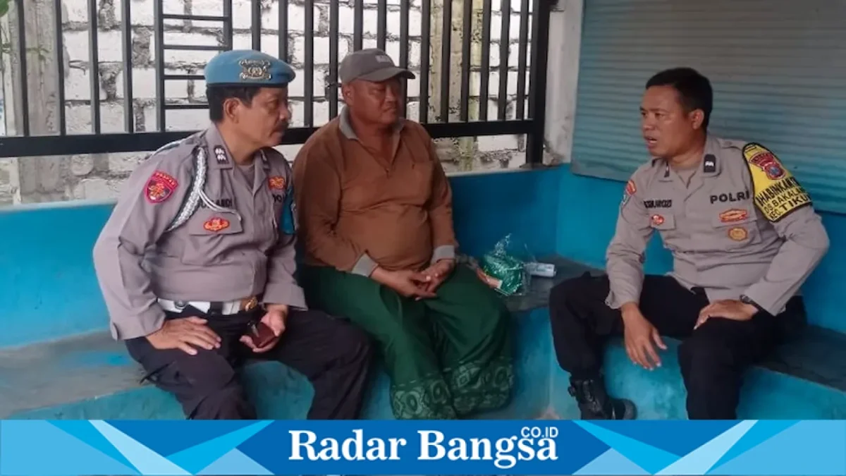 Patroli dialogis anggota Polsek Tikung di wilayah Kecamatan Tikung, Selasa (18/8/2026). (Foto Dok Ho/RadarBangsa.co.id)