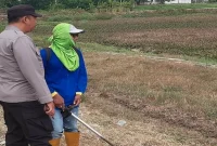 Anggota Polsek Tikung melaksanakan patroli dialogis di wilayah Kecamatan Tikung, Selasa (18/8/2026). (Foto Dok Ho/RadarBangsa.co.id)