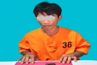 Polisi mengamankan pria berinisial LEGIMIN dalam kasus dugaan kepemilikan sabu di Kecamatan Kerumutan, Kabupaten Pelalawan, Kamis (13/8/2026). (Foto Dok Ho/RadarBangsa.co.id)