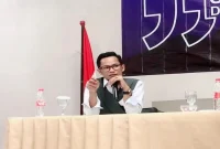 Ketua Komunitas Wartawan Peduli Keadilan (WPK) Bangkalan Supriadi saat menyampaikan pandangan terkait rencana Kawasan Industri Wiraraja Madura, Kabupaten Bangkalan. (Foto Dok Ho/RadarBangsa.co.id)
