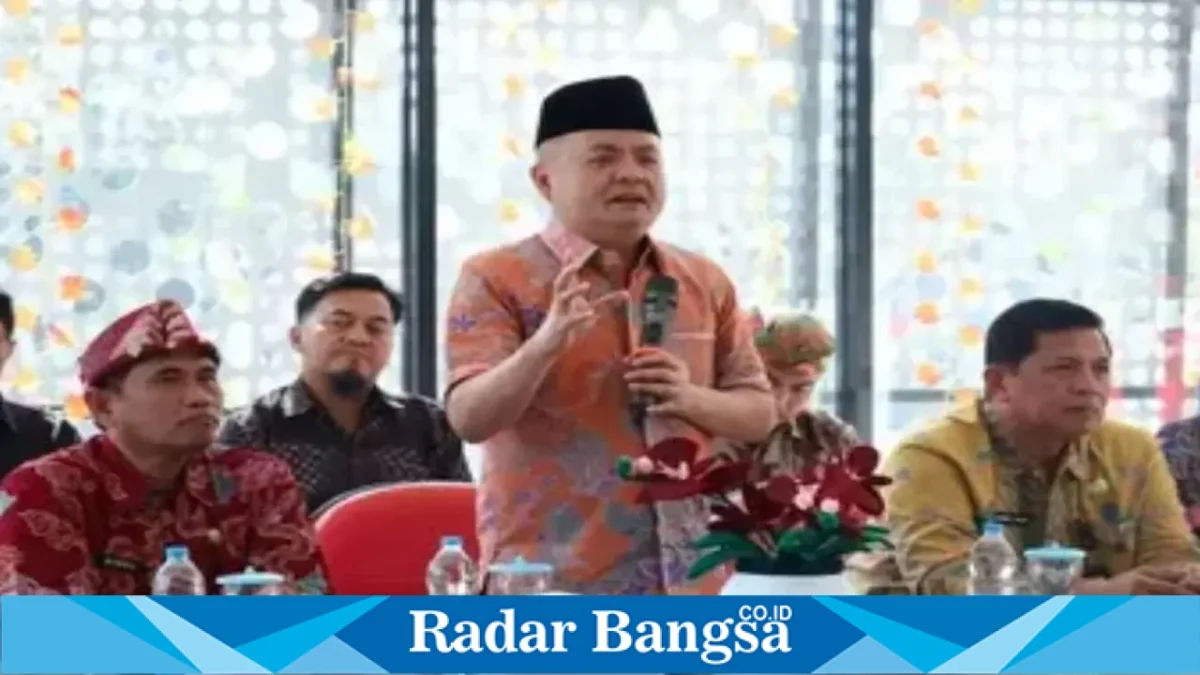 Wakil Bupati Bangkalan Fauzan Ja’far saat menghadiri Final Lomba Video Konten Literasi Tingkat Kabupaten Bangkalan di Gedung Perpustakaan Umum Bangkalan, Kamis (13/8/2026). (Foto Dok Ho/RadarBangsa.co.id)