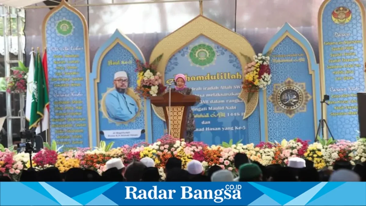 Wakil Bupati Malang Lathifah Shohib menghadiri Pengajian Akbar Maulid Nabi Muhammad SAW 1448 Hijriah dan Haul ke-5 KH Ahmad Hasan di Desa Tirtoyudo, Kabupaten Malang, Sabtu (22/8/2026) sore. (Foto Dok Ho/RadarBangsa.co.id)