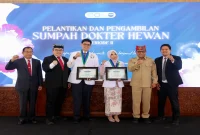 Pelantikan 24 dokter hewan FIKKIA Unair Banyuwangi di Pendopo Sabha Swagata Blambangan, Senin (28/9/2026). (Dok. Ho/RadarBangsa.co.id)