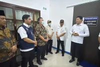 Bupati Sidoarjo Subandi saat meninjau SPPG Kalitengah, Sidoarjo, Rabu (2/9/2026). (Dok. Ho/RadarBangsa.co.id)