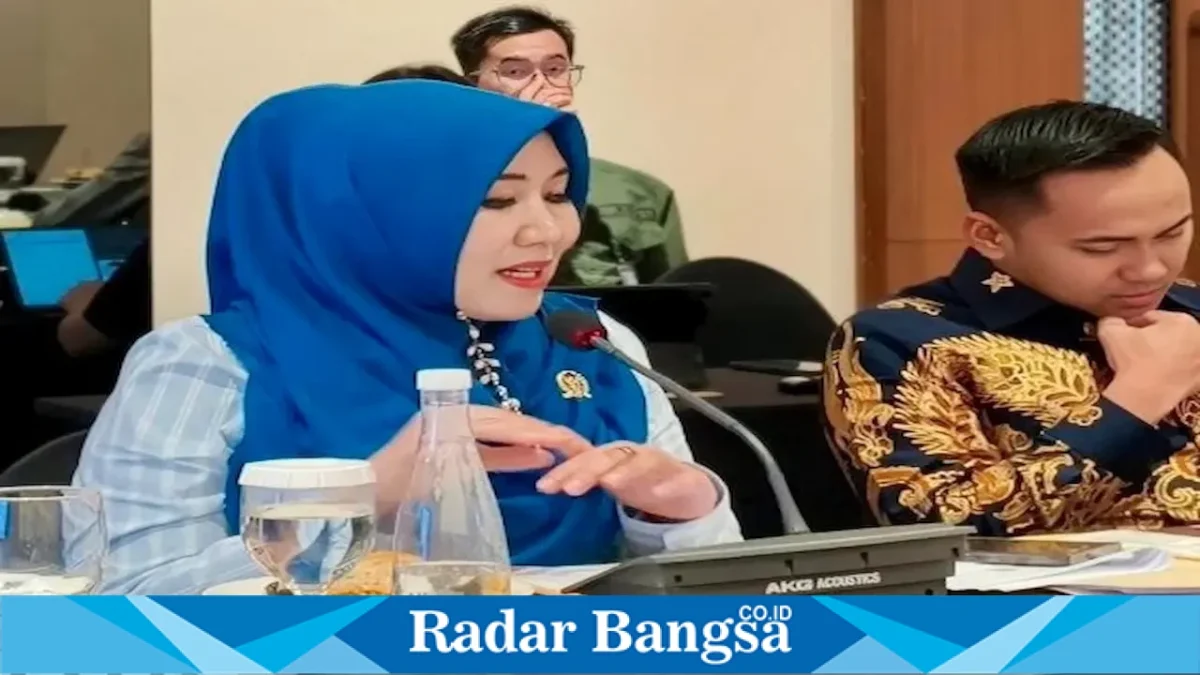 Ning Lia saat menghadiri bedah buku di Madura, Minggu (23/8/2026). (Dok HO/RadarBangsa.co.id)