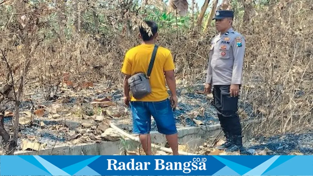 Petugas Polsek Laren melakukan patroli pencegahan Karhutla di kawasan hutan Dusun Lengor, Desa Pelangwot, Sabtu (12/9/2026). (Foto Dok Ho/RadarBangsa.co.id)