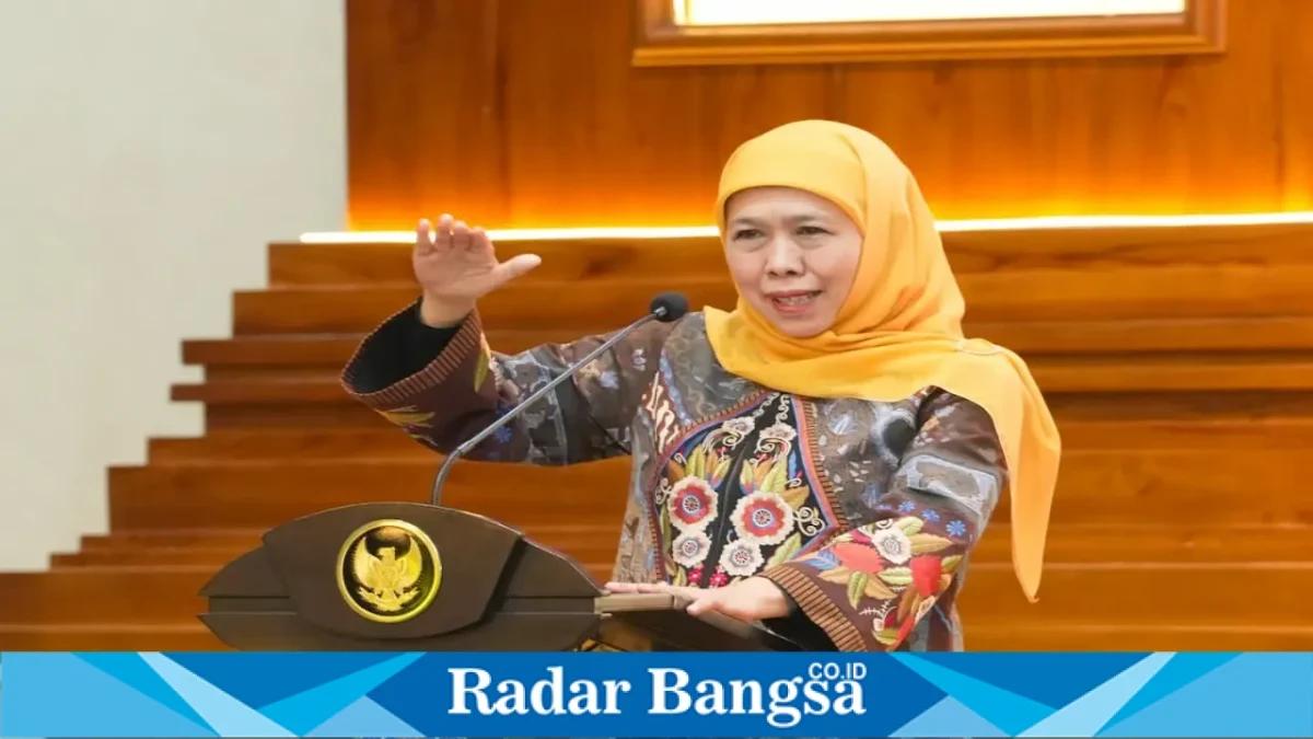 Khofifah Indar Parawansa saat menyampaikan paparan di hadapan mahasiswa FKN Unhan di Gedung Negara Grahadi, Surabaya, Selasa (15/9). (Dok. Ho/RadarBangsa.co.id)