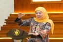 Khofifah Indar Parawansa saat menyampaikan paparan di hadapan mahasiswa FKN Unhan di Gedung Negara Grahadi, Surabaya, Selasa (15/9). (Dok. Ho/RadarBangsa.co.id)