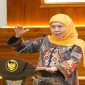 Khofifah Indar Parawansa saat menyampaikan paparan di hadapan mahasiswa FKN Unhan di Gedung Negara Grahadi, Surabaya, Selasa (15/9). (Dok. Ho/RadarBangsa.co.id)