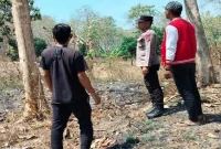 Aiptu Wahyudin dan Aipda Andri saat patroli antisipasi karhutla di kawasan hutan Pelangwot, Kamis (3/9/2026). (Foto Dok Ho/RadarBangsa.co.id)